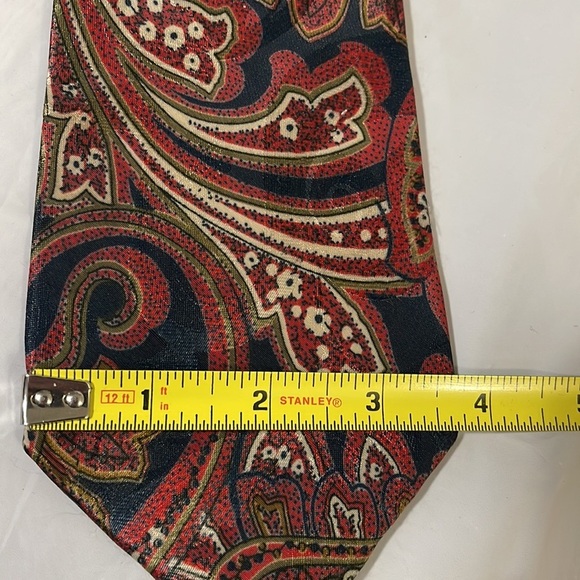 Alexander Lloyd men’s paisley tie in red, blue and gold… 3.5 “ L by 62 like new - Picture 5 of 6